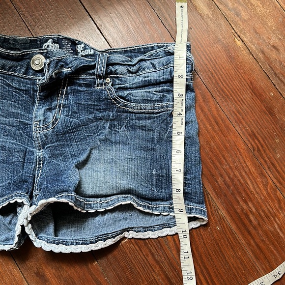 Amethyst Jean Shorts - Picture 7 of 8